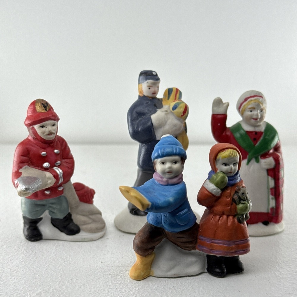 Vtg Lemax Christmas Village Accessories Set Of (4) Collectable
